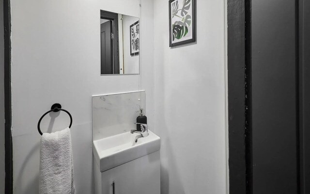 Host Stay Rathbone Road