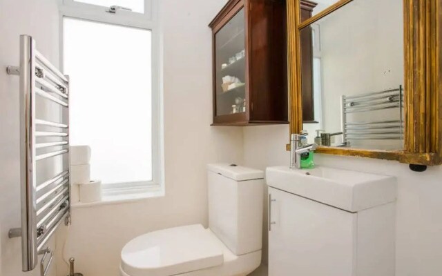 Studio Flat Near Portobello Road