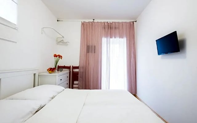 Guesthouse Slavia - apartmany s vinnym sklipkem