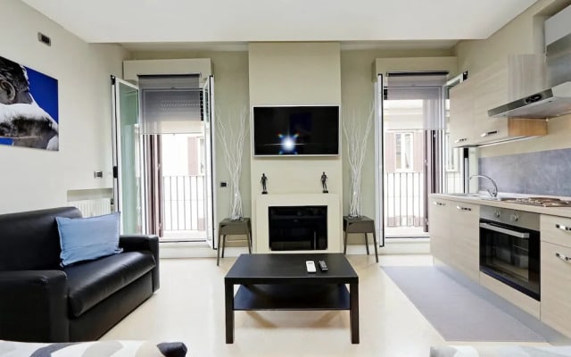 Spanish Steps Modern Apartment Balcony