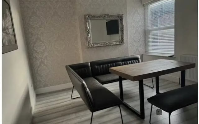 100 Aigburth