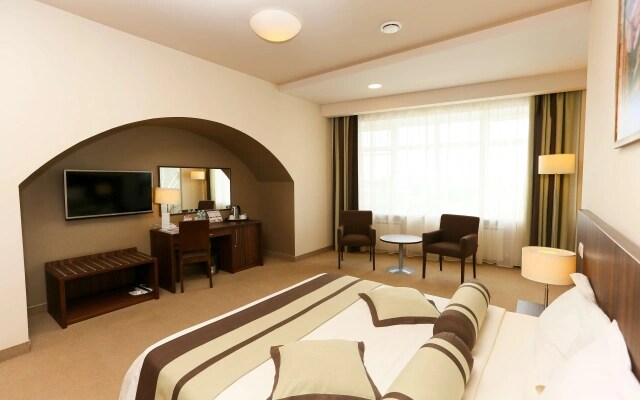 Бест Вестерн Русский Манчестер (Best Western)