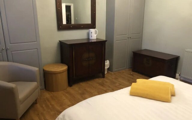 Clifton Rooms