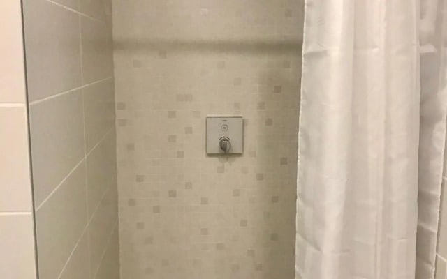 Apartment Amber White