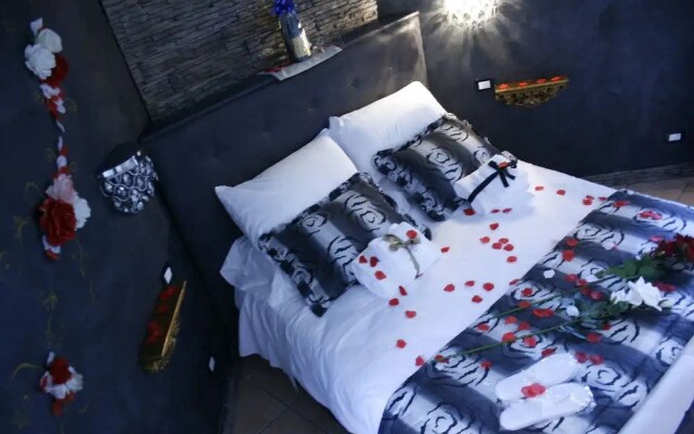 Crystal Rhome Guest House