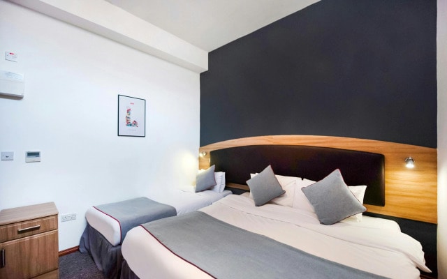 Arinza Hotel, London Ilford