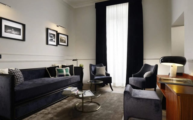Gens Luxury Suites