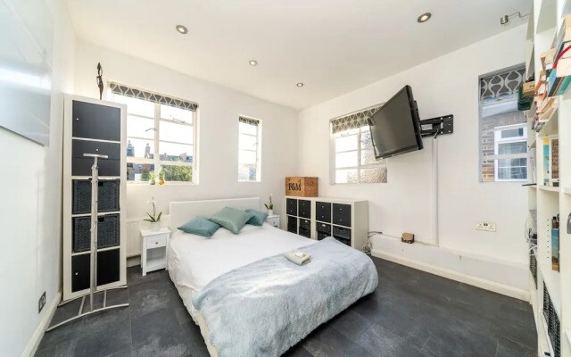 Modern 2Bd Riverside Flat In Fulham