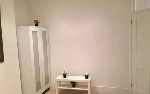 London Borough Station Apartment