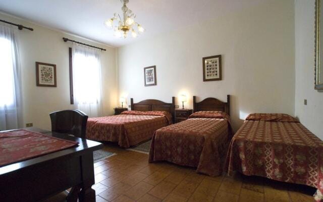 Tivoli Hotel