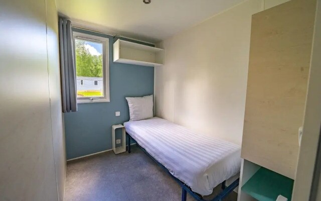 Well-maintained Chalet Near Amsterdam