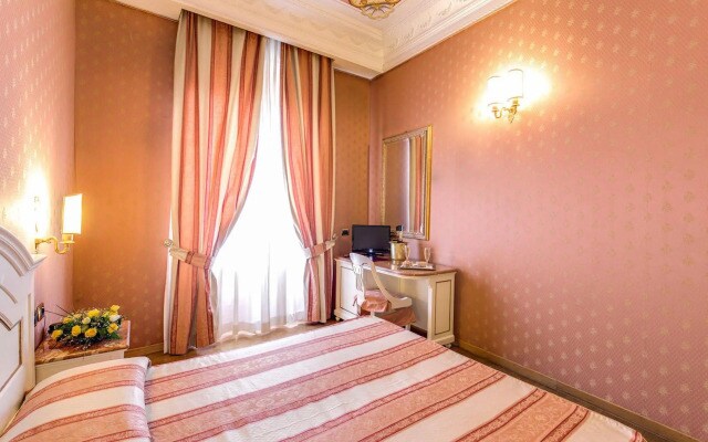 Hotel La Lumiere di Piazza di Spagna