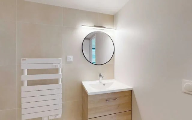 Room 1211 in a Premium Residence- Sport/laundry