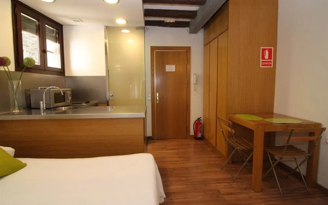 Bcn2stay Apartments