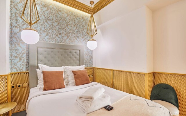 Superb AC- 2bdr Apartement Montaigne/arc de Triomphe