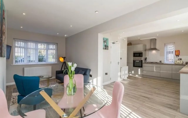 Woodview House