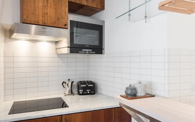 The Leicester Square Apartment