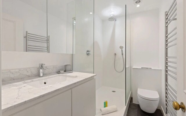 JOIVY Elegant 1-Bed Flat In Bayswater