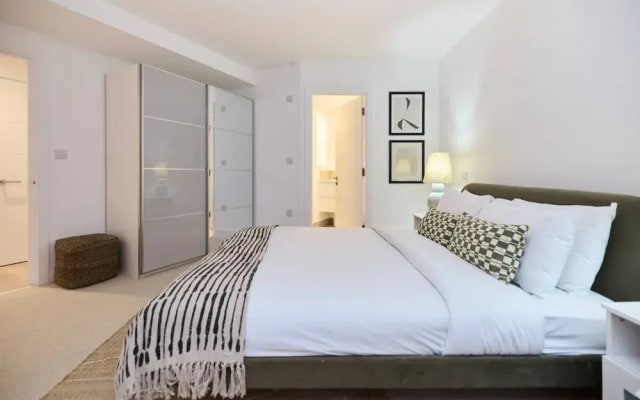 The Melbray Gem - 2bdr Apartment With Courtyard