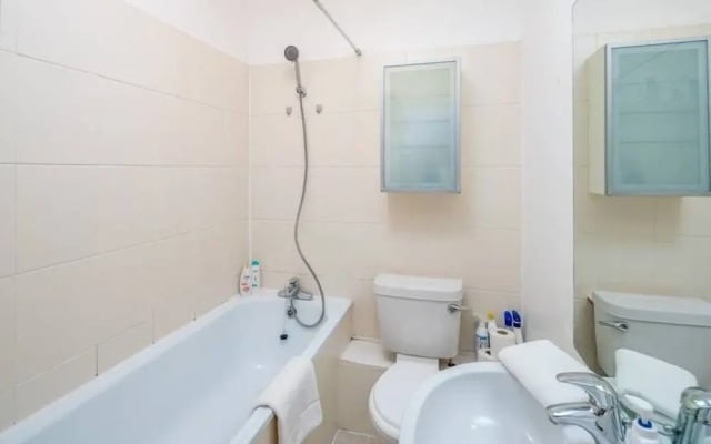 Modern 1 Bed apt Sleeps 4 in Covent Garden