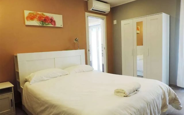 Pretty Tiburtina Room