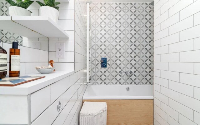 Modern 1BR Home in Trendy Dalston W/terrace