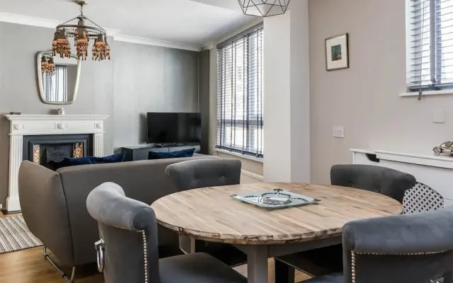 Kensington Mews House