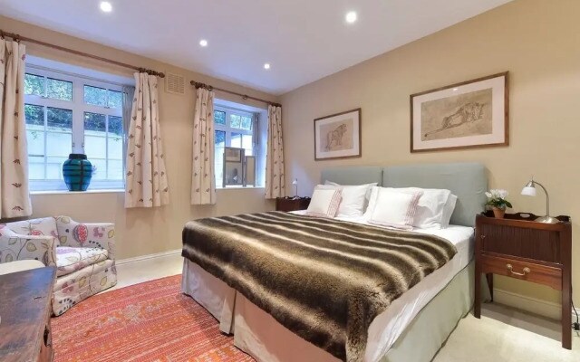 ALTIDO Peaceful 1 bed Flat off Sloane Square With Patio