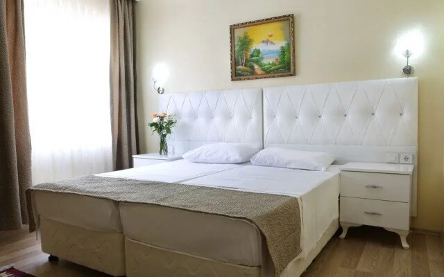 Ekim Apartments