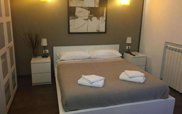 Almi Rooms