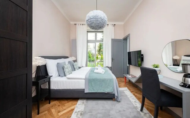 Garden Suites Residence by TKC