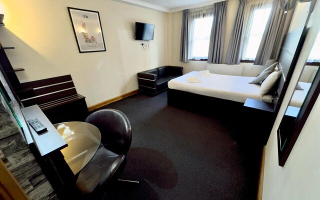 Epsilon Hotel