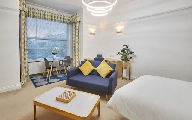 Host Stay Thamesview