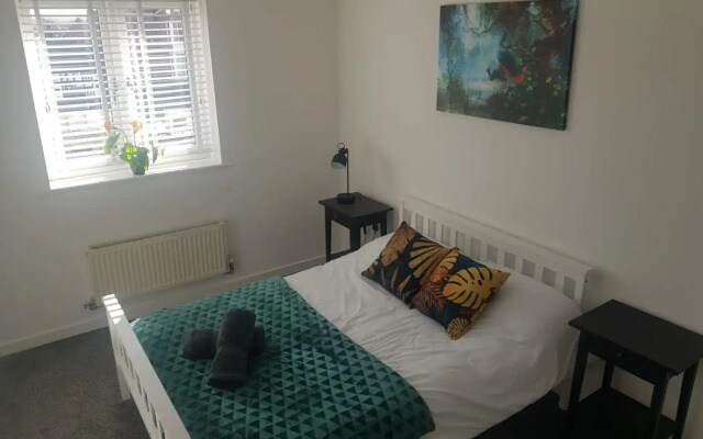 Cherry Tree, Centrally Located Warrington Town Centre