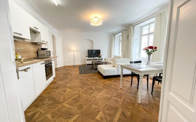 U Obecního dvora 3 - Old Town Apartment