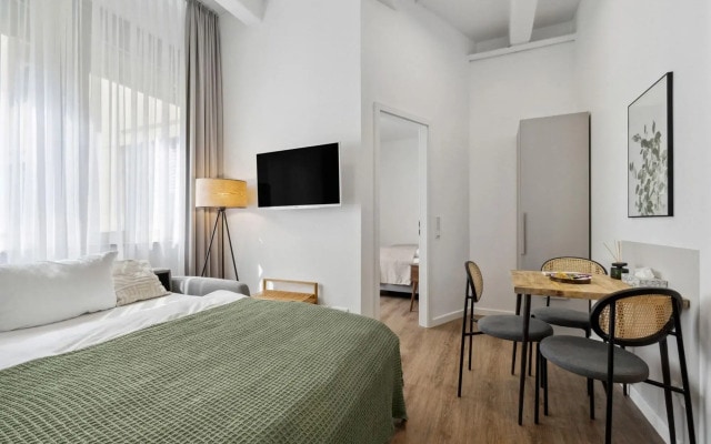 Limehome Munich Fritz-Erler Str.