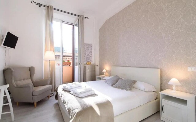 White Napoleone Apartment