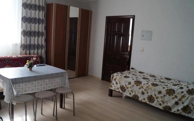 Guest House on Vostochnaya 1