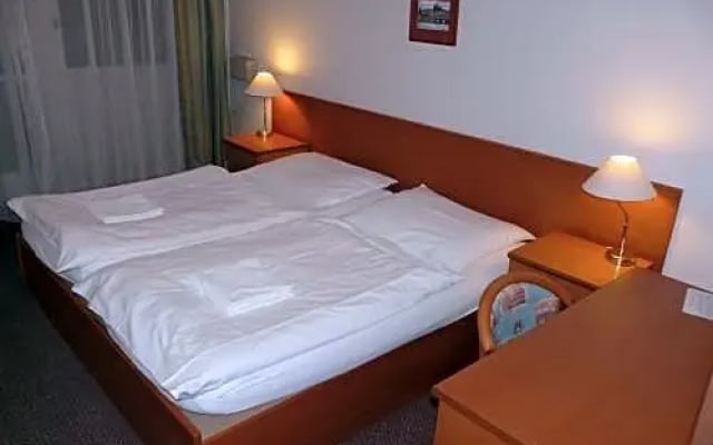 CMC Residence & Conference Inn