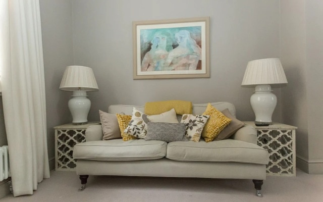 Beautiful 2 Bed Terrace House In Camden