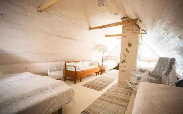 Mesi Tare Guesthouse