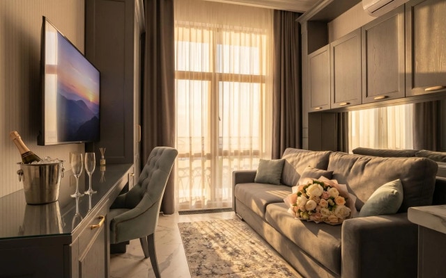 Wolf Apartments (Вольф Апартментс) на улице Мира