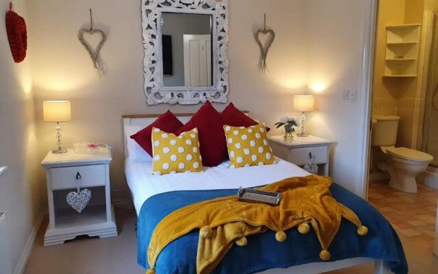 Ladysmith Complex - 8 Bedrooms