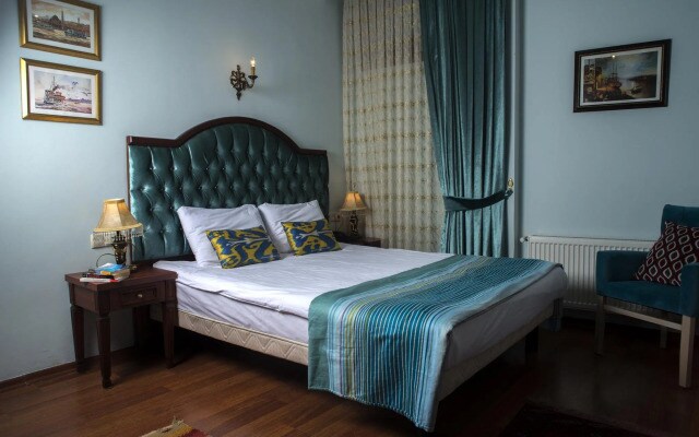 Tashkonak Studio Suites