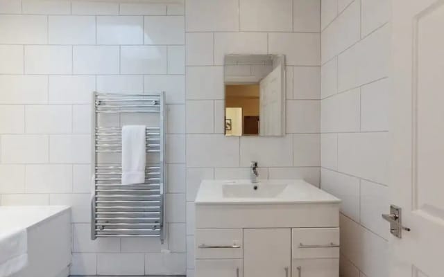 Spacious, Bright 3 Bed in South Kensington