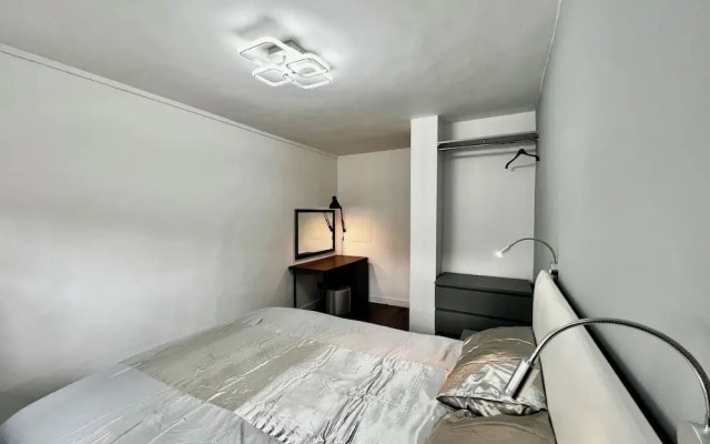 Manchester - 1 Bedroom - Sleeps 3 - Free Parking