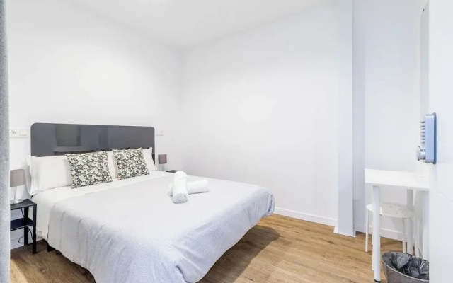 AYZ Princesa - Auto check-in property
