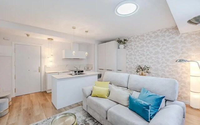 Colon 904 in Madrid With 1 Bedrooms and 1 Bathrooms