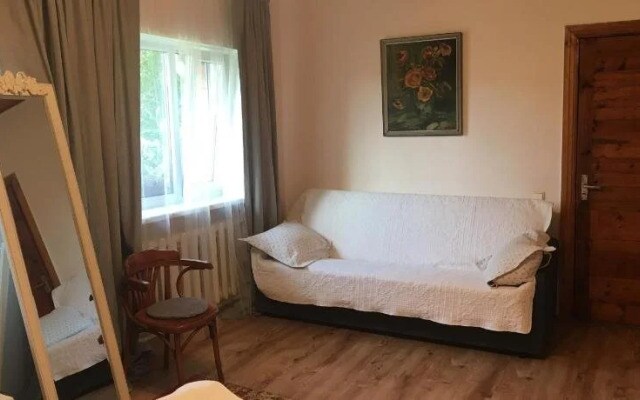 Dana Guest House