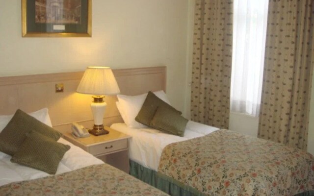 Derby Hotel Kensington